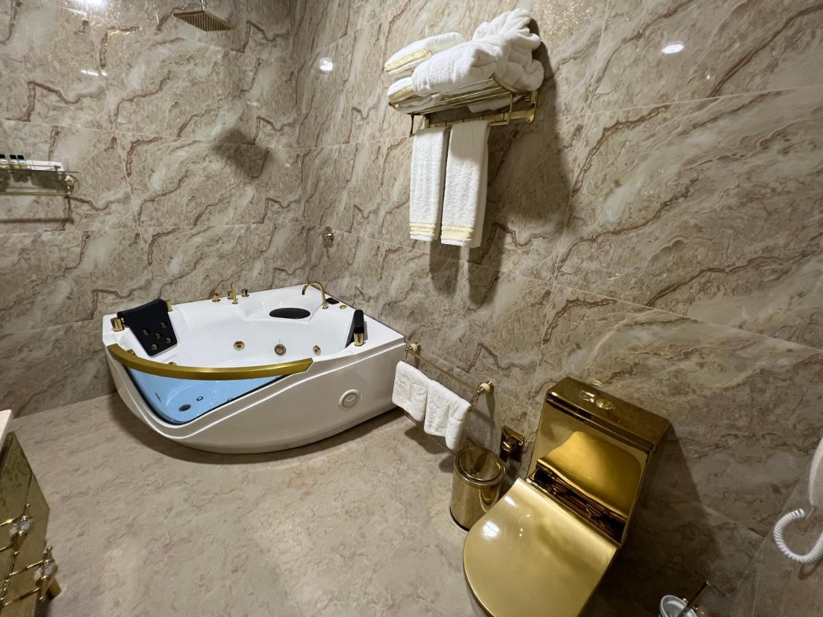 Golden Samarkand Hotel Exterior photo