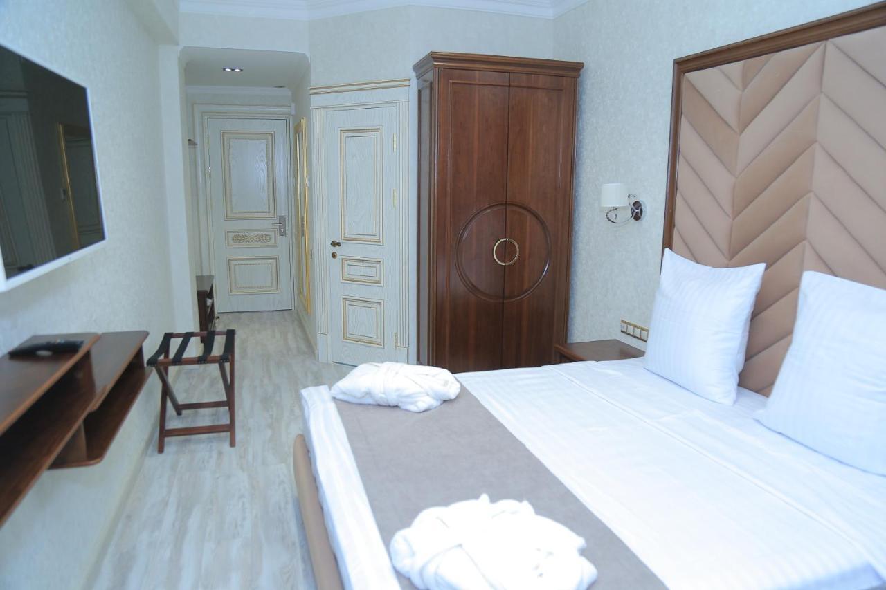 Golden Samarkand Hotel Exterior photo